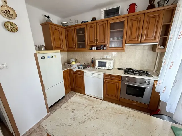 Kiadó lakás Pécs, Angster József utca 60 nm