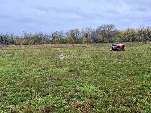 Eladó telek Görcsöny 4595 nm