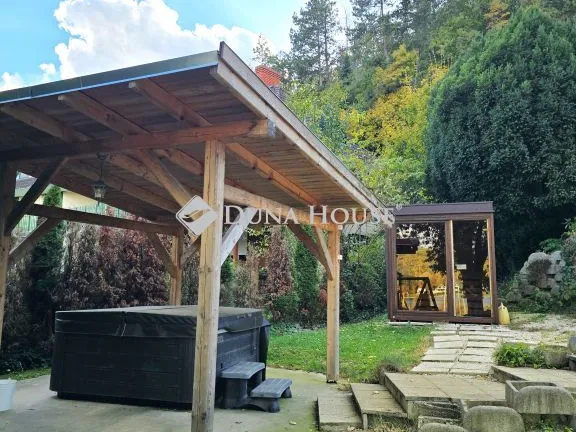 Eladó kereskedelmi és ipari ingatlan Orfű 430 nm