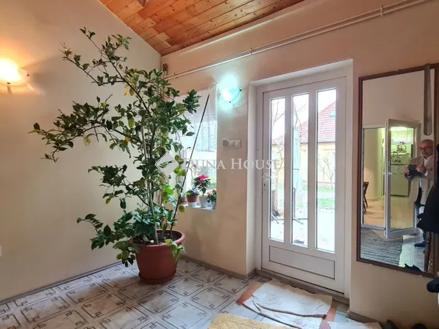 Eladó ház Kozármisleny 237 nm