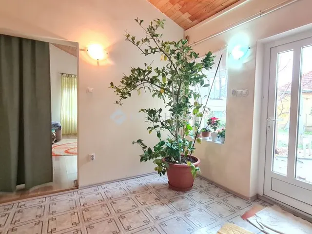 Eladó ház Kozármisleny 237 nm