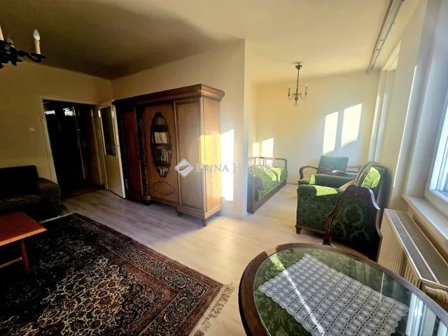 Kiadó lakás Pécs, Király utca 57 nm