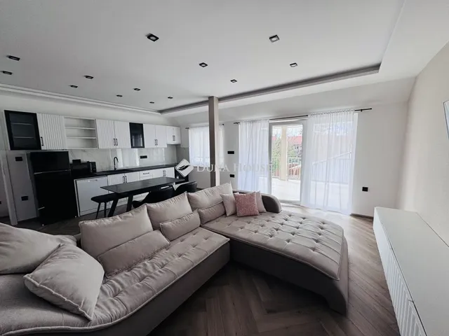 Eladó lakás Harkány, Hársfa tér 96 nm