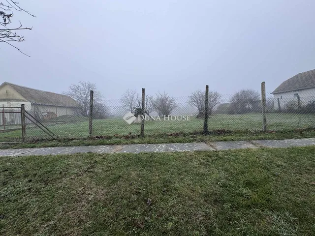 Eladó telek Bisse 3400 nm