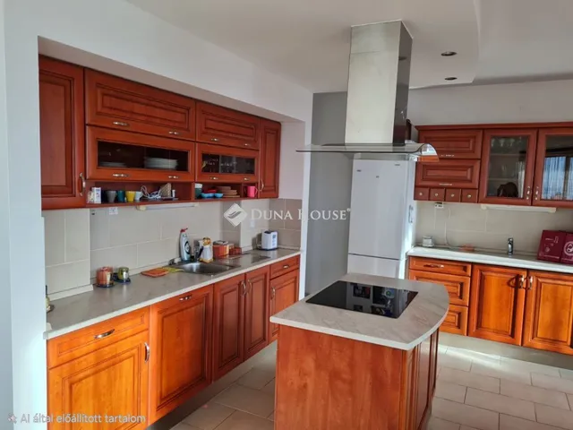 Kiadó lakás Pécs 110 nm