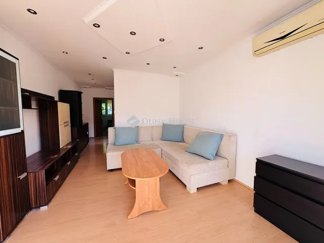 Eladó lakás Pécs, Nagy Imre út 63 nm