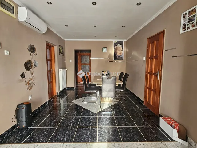 Eladó ház Magyarszék 220 nm