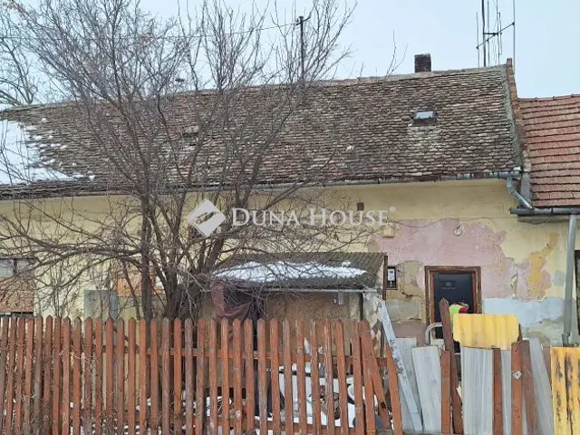 Eladó lakás Mohács, Kossuth Lajos utca 35 nm