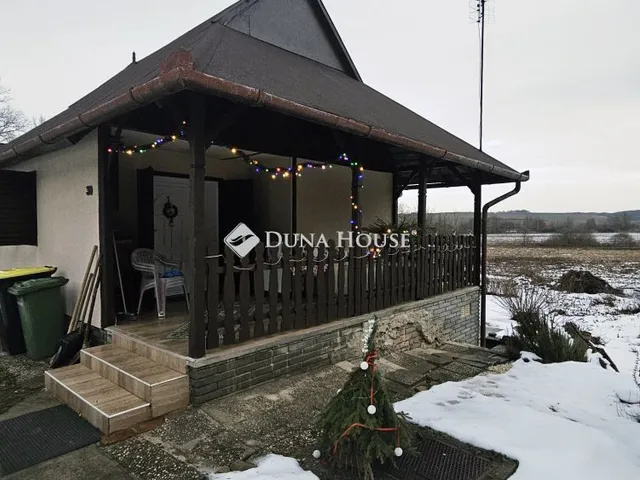 Eladó üdülő és hétvégi ház Magyarhertelend, Tábor utca 45 nm