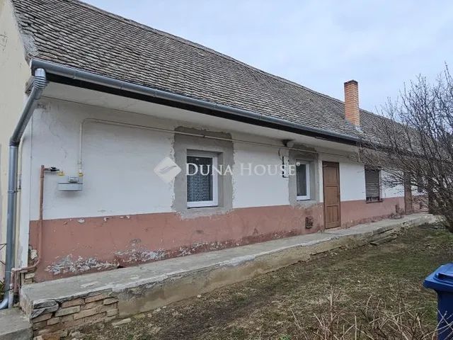 Eladó ház Véménd 70 nm