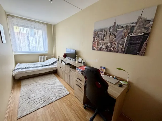 Eladó lakás Pécs, Eszék utca 62 nm