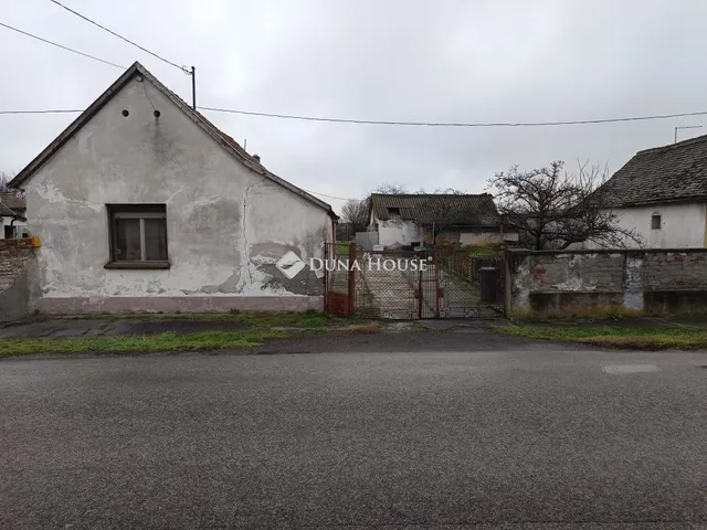 Eladó ház Udvar 80 nm
