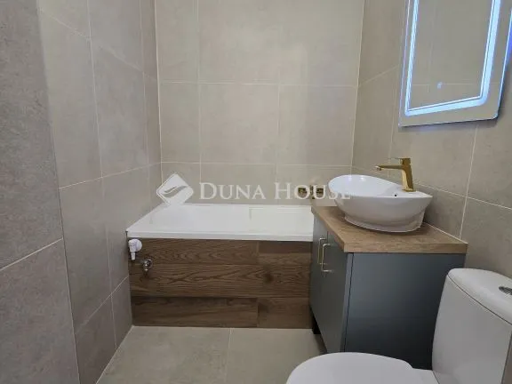 Eladó lakás Pécs, Uitz Béla utca 39 nm