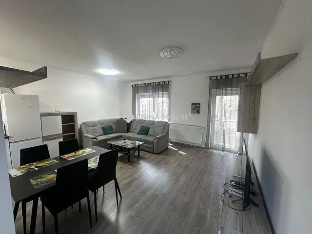 Eladó lakás Pécs, Radnics utca 80 nm