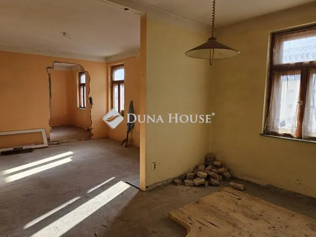 Eladó lakás Pécs 119 nm