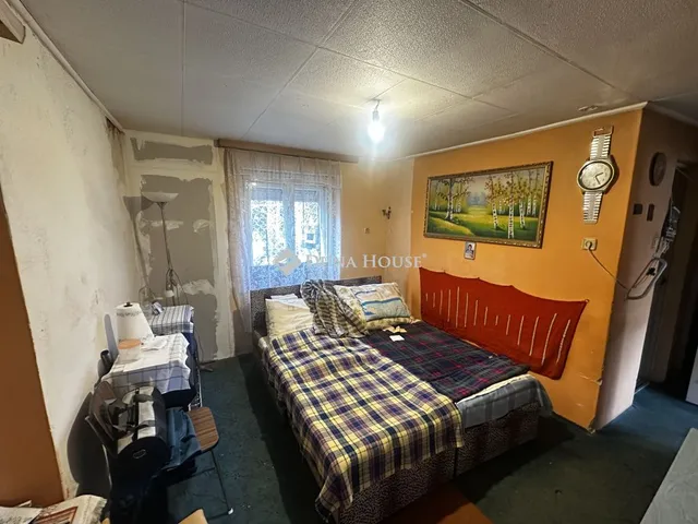 Eladó ház Pécs, Pipacs utca 66 nm