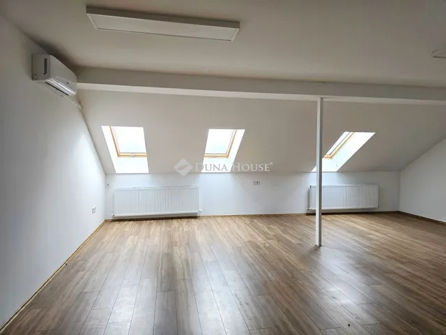 Kiadó kereskedelmi és ipari ingatlan Pécs 260 nm