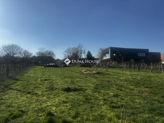 Eladó telek Villány 1844 nm