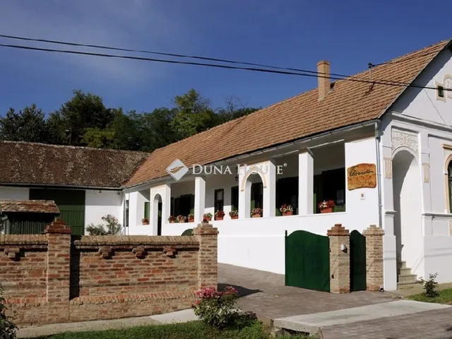 Eladó ház Villánykövesd 300 nm