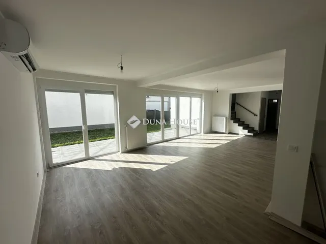 Eladó lakás Pellérd 135 nm