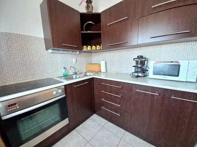 Kiadó lakás Pécs, Tildy Zoltán utca 52 nm