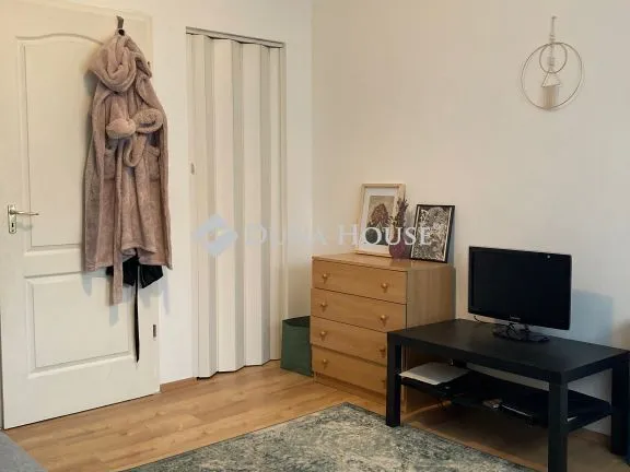 Kiadó lakás Pécs, Bánki Donát út 47 nm