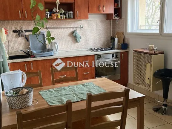 Kiadó lakás Pécs, Bánki Donát út 47 nm