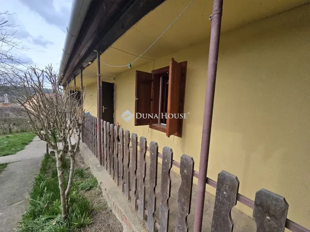 Eladó ház Mecsekpölöske, Béke utca 65 nm