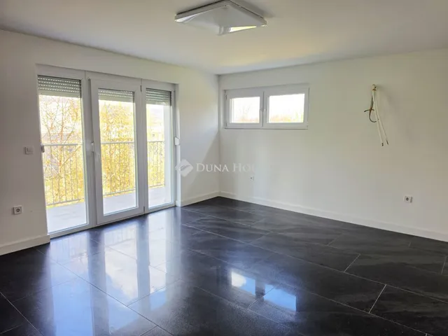 Kiadó lakás Pécs 62 nm