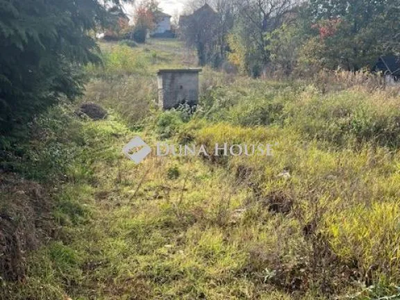 Eladó telek Pécs 1204 nm