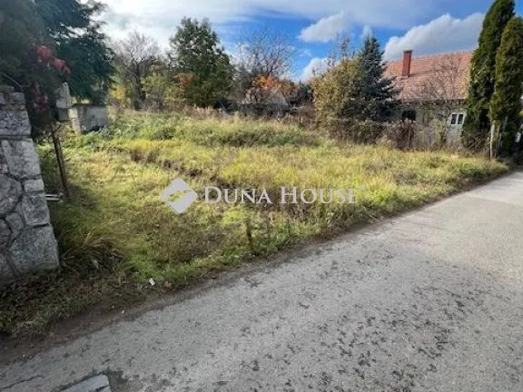 Eladó telek Pécs 1204 nm