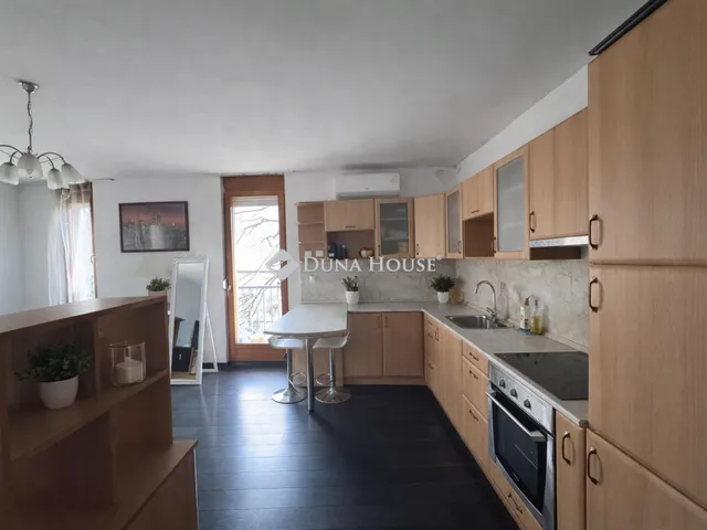 Eladó lakás Pécs, Hunyadi János utca 55 nm