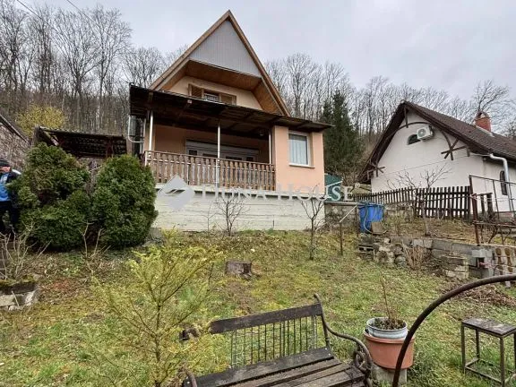 Eladó üdülő és hétvégi ház Magyarhertelend, Tábor utca 55 nm