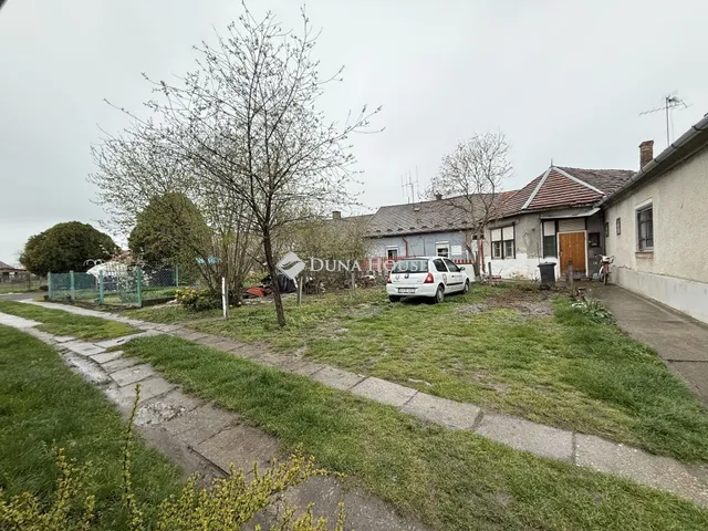 Eladó ház Szentlőrinc 147 nm