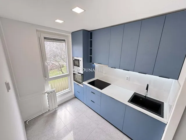 Eladó lakás Pécs, Nagy Imre út 40 nm