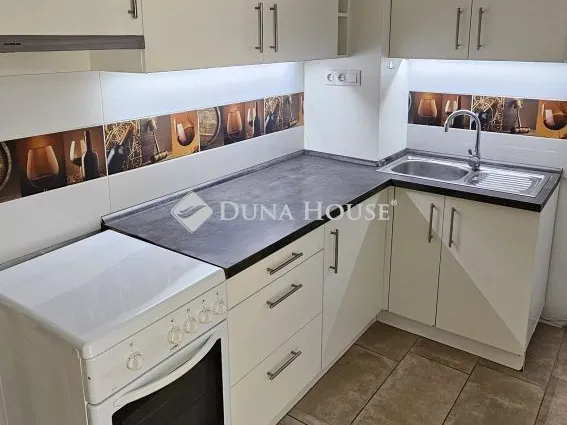 Eladó lakás Pécs, Gyöngyös utca 52 nm