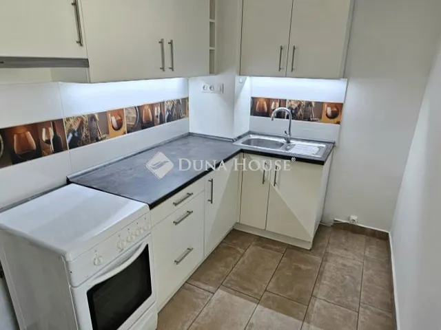 Eladó lakás Pécs, Gyöngyös utca 52 nm