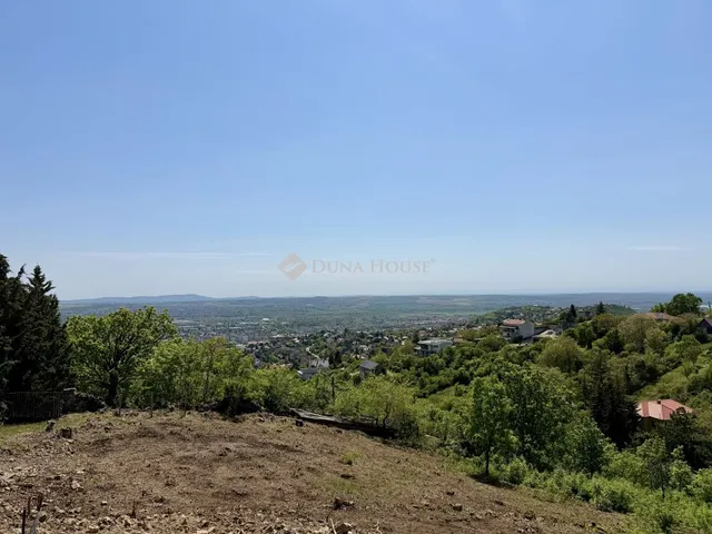Eladó telek Pécs 1100 nm