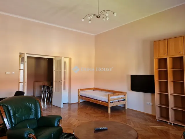 Kiadó lakás Pécs 61 nm