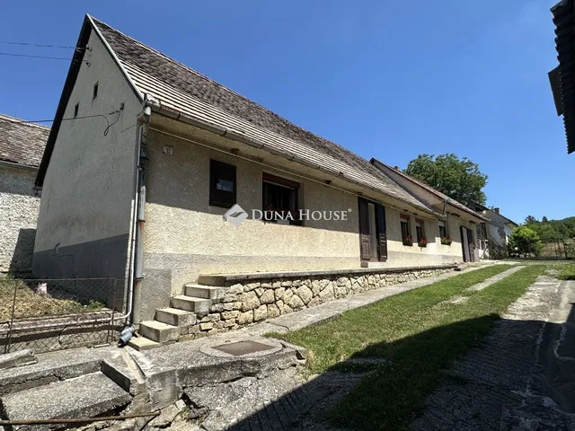 Eladó ház Máriakéménd 246 nm
