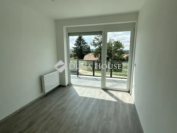 Eladó lakás Pécs, Kéméndi sor 154 nm