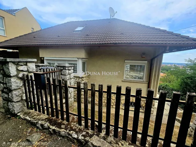 Eladó ház Pécs 350 nm
