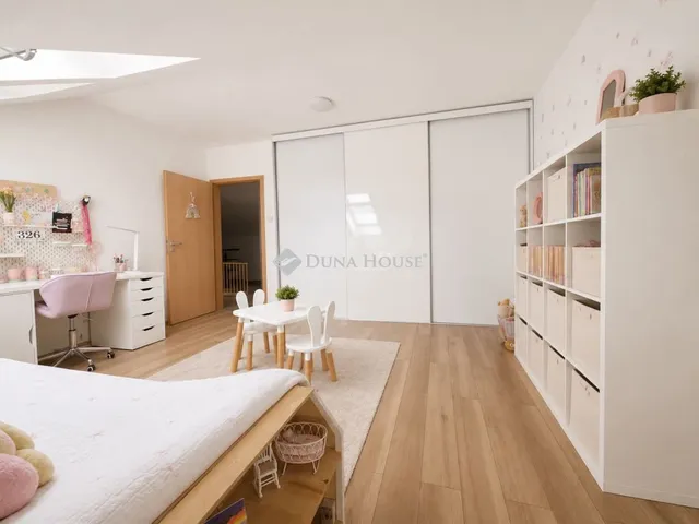 Eladó lakás Pécs, Diós dűlő 106 nm