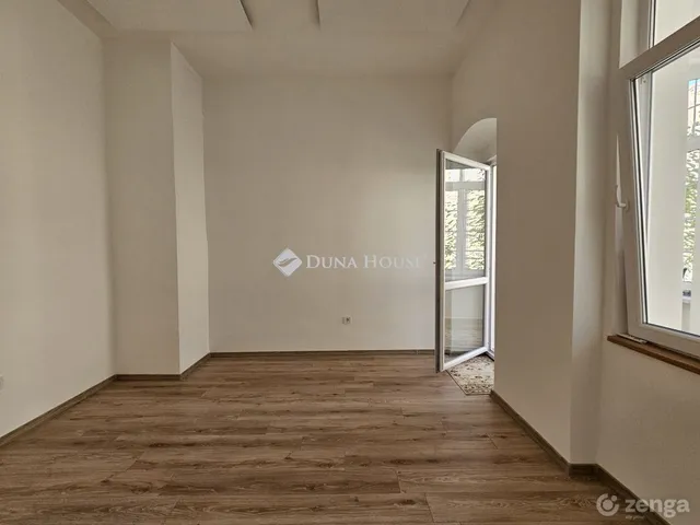 Eladó lakás Pécs, Király utca 26 nm