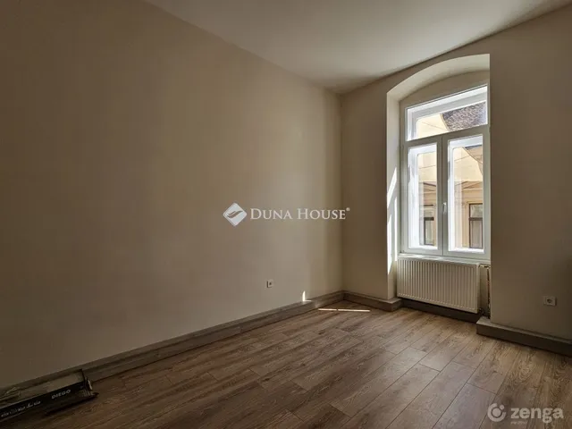 Eladó lakás Pécs 97 nm