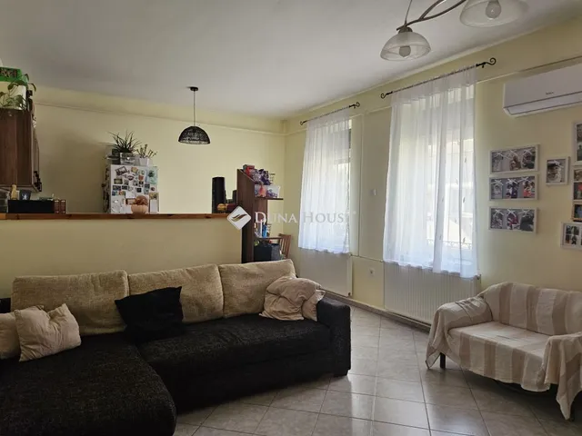 Eladó ház Pécs, Búzakalász utca 70 nm
