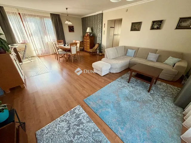 Eladó lakás Pécs, Fenyer dűlő 98 nm