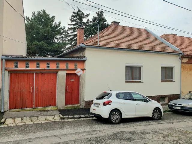 Eladó ház Pécs 250 nm