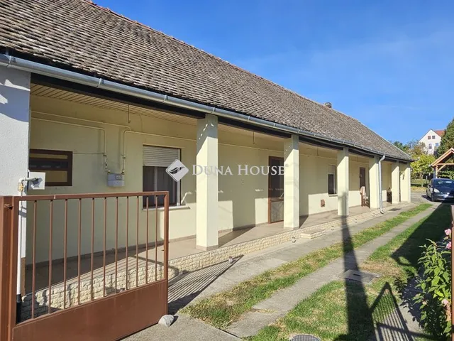 Eladó ház Himesháza, Petőfi Sándor utca 79 nm