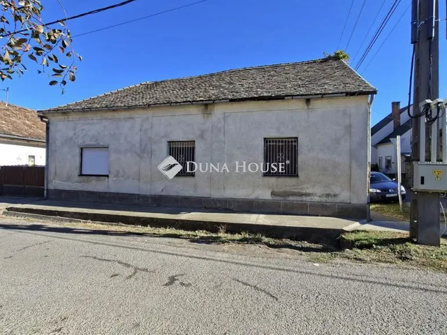 Eladó ház Szentlőrinc 105 nm